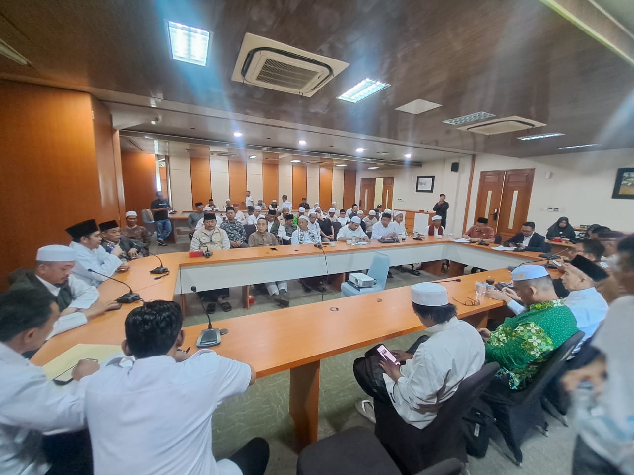 Raperda Kepariwisataan Bekasi Kembali Disorot, Audiensi Ormas Islam : PAD Boleh Tapi Tidak Legalkan THM