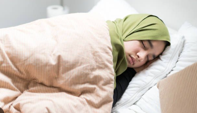 Bikin Sakit Kepala, 5 Dampak Buruk Jika Terlalu Sering Tidur Saat Bulan Puasa