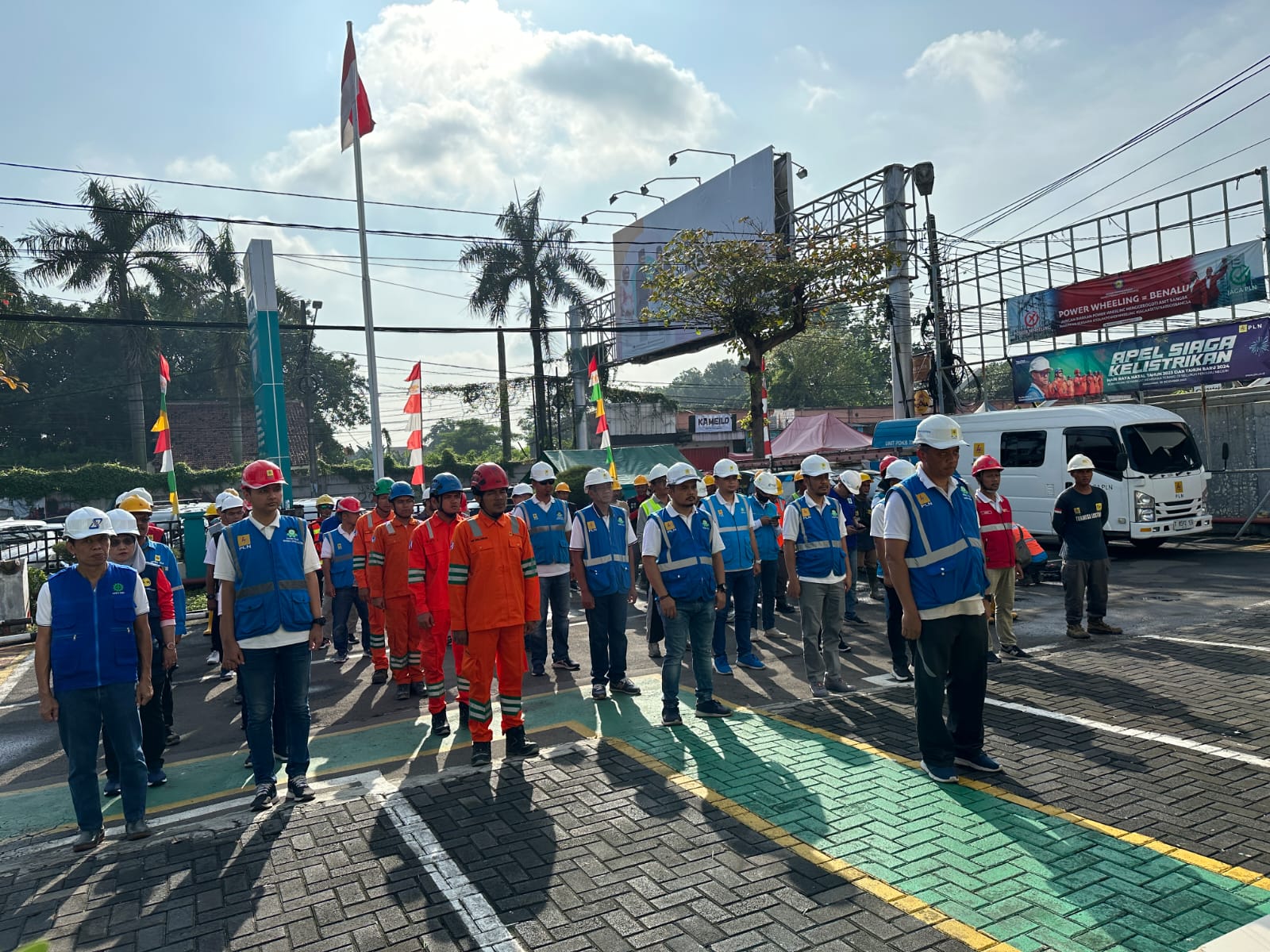 Peringati Bulan K3 Nasional 2024, PLN UP3 Karawang Gelar Apel Inspection Day Serentak