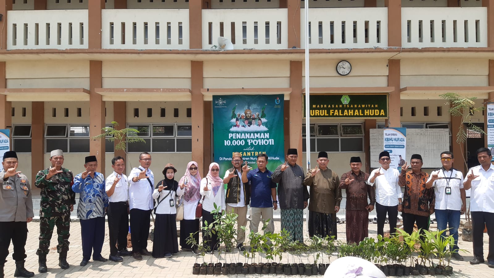 PCNU Karawang Tanam 10 Ribu Pohon Di Ponpes Nurul Falah Al-Huda 