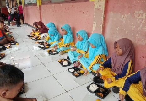 Kementerian KKP Gelar MBG Protein Ikan, Menu Sarden Ikan jadi Favorit Siswa di Pesisir Karawang