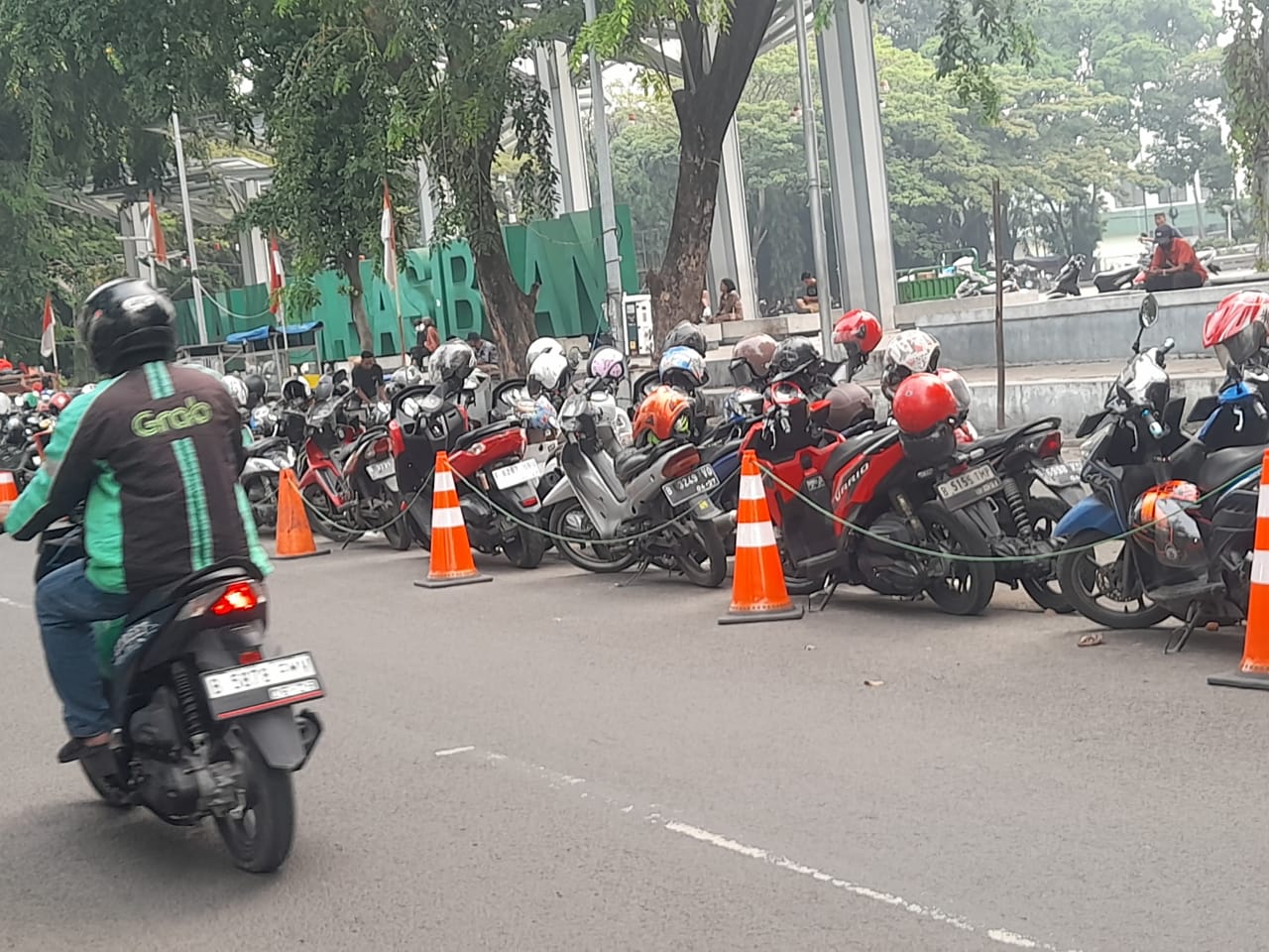 Parkiran Semrawut, RSUD CAM Kota Bekasi Minta Pengelolaan Dikembalikan