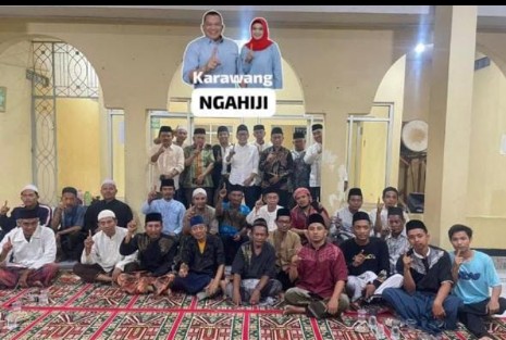 Nih Foto Ketua PCNU Karawang Kampanye Acep Gina di Dalam Masjid