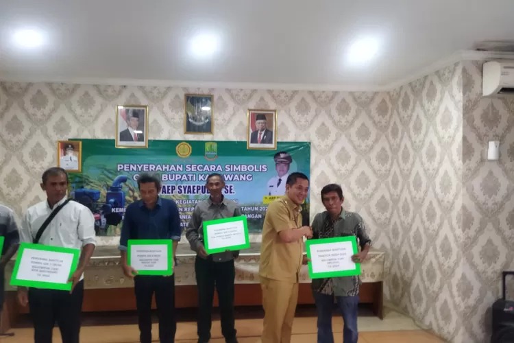  57 Kelompok Tani di Karawang Dapat Bantuan Mesin Pompa Air dari Kementerian Pertanian