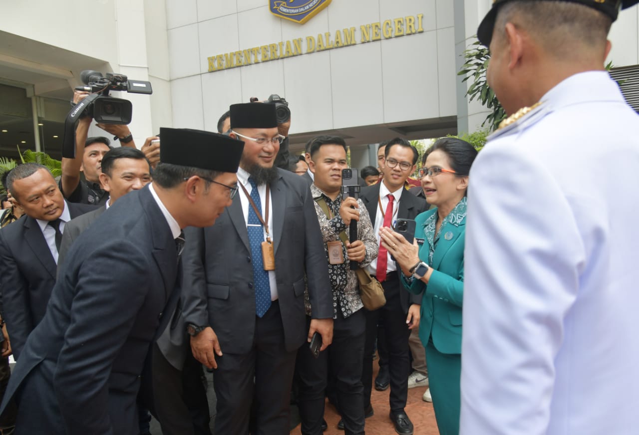 Bey Machmudin Resmi Penjabat Gubernur Jawa Barat, Gantikan Ridwan Kamil