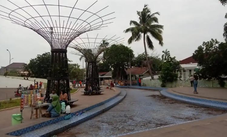 Lapangan Karangpawitan, Tempat Nongkrong Favorit Warga Karawang, Pendatang Baru Wajib Kesini!