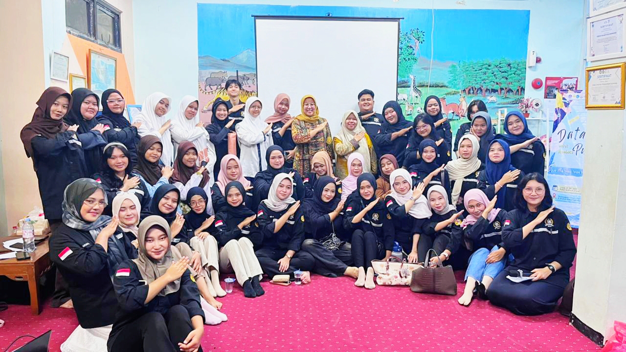 Mahasiswa Unsika Suarakan Isu Buruh dan Kemanusiaan Lewat Panggung Puisi 