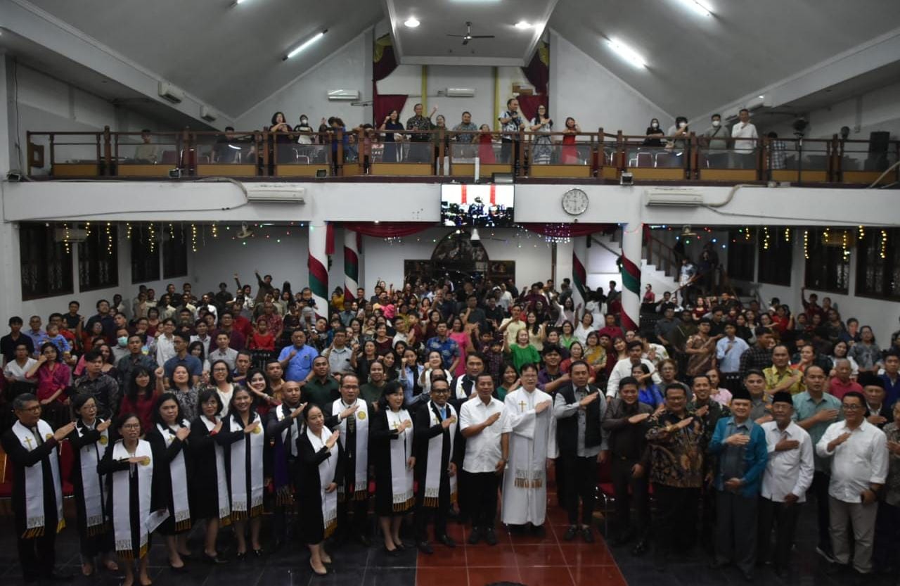 Bupati Karawang Pantau Persiapan Natal di Sejumlah Gereja, Jamin Keamanan dan Kondusivitas