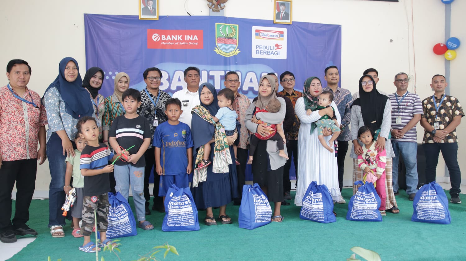 Dukung Generasi Sehat & Kuat, Indomaret dan Bank INA Bagikan 125 Paket Nutrisi di Kabupaten Bekasi