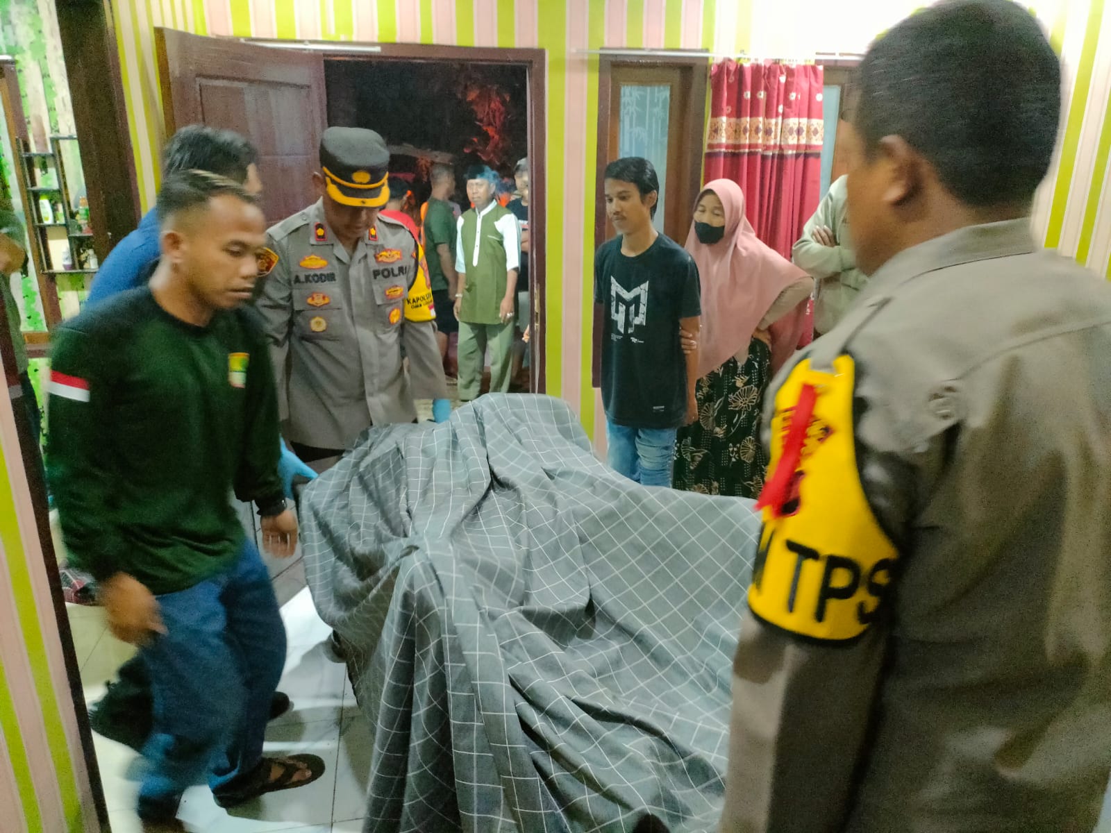 Geger! Warga Cilamaya Kulon Ditemukan Tewas di Kamar Rumahnya, Diduga Korban Pembunuhan