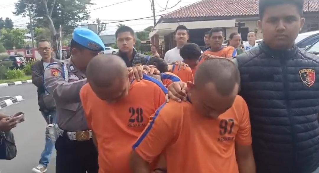 6 Penadah Motor Milik Korban Pembunuhan Sesama Jenis di Cilamaya Kulon Digiring Polisi