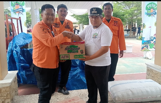 BPBD Kabupaten Bekasi Salurkan Bantuan untuk Warga Terdampak Banjir Rob