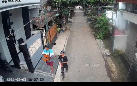 2 Pemuda Ini Datang Sebagai Pengamen, Pergi Sebagai Maling Motor