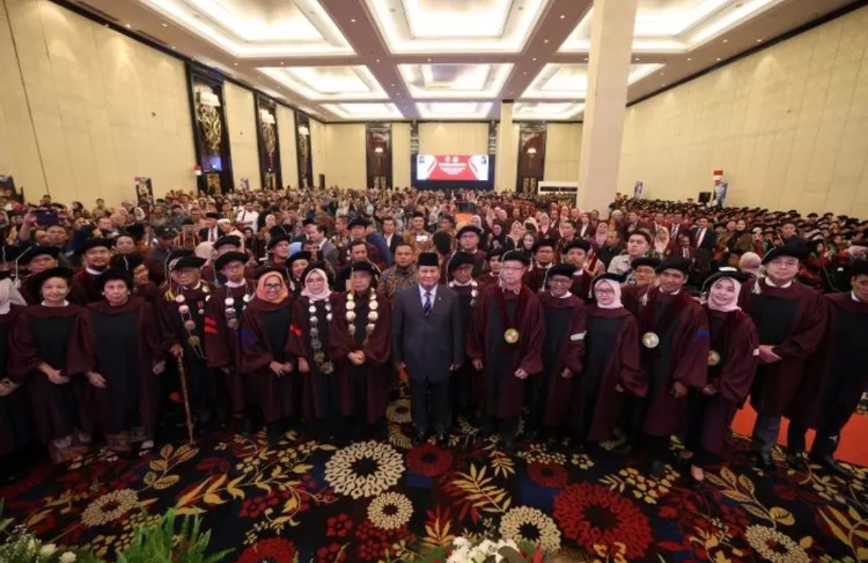 Presiden Prabowo Hadiri Wisuda dan Dies Natalis UKRI di Bandung