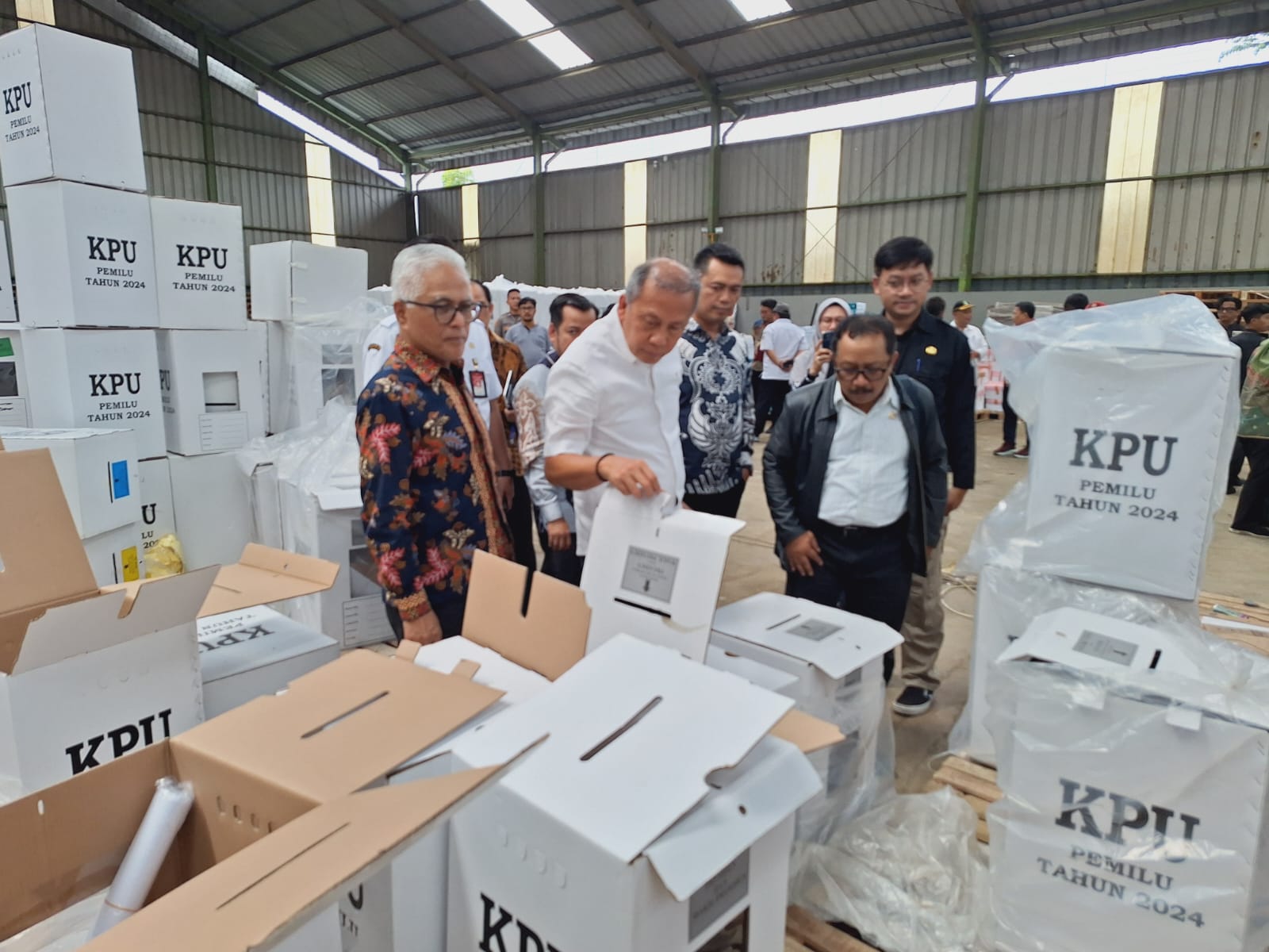 Jelang Pelaksanaan Pemilu 2024,  Komisi II DPR RI Cek Kesiapan KPU, Bawaslu dan Pemkab Karawang
