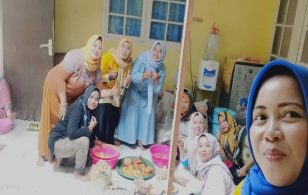 Tangguh, Ibu PKK di Tempuran Karawang Memasak Sebulan Penuh, Simak Kisahnya