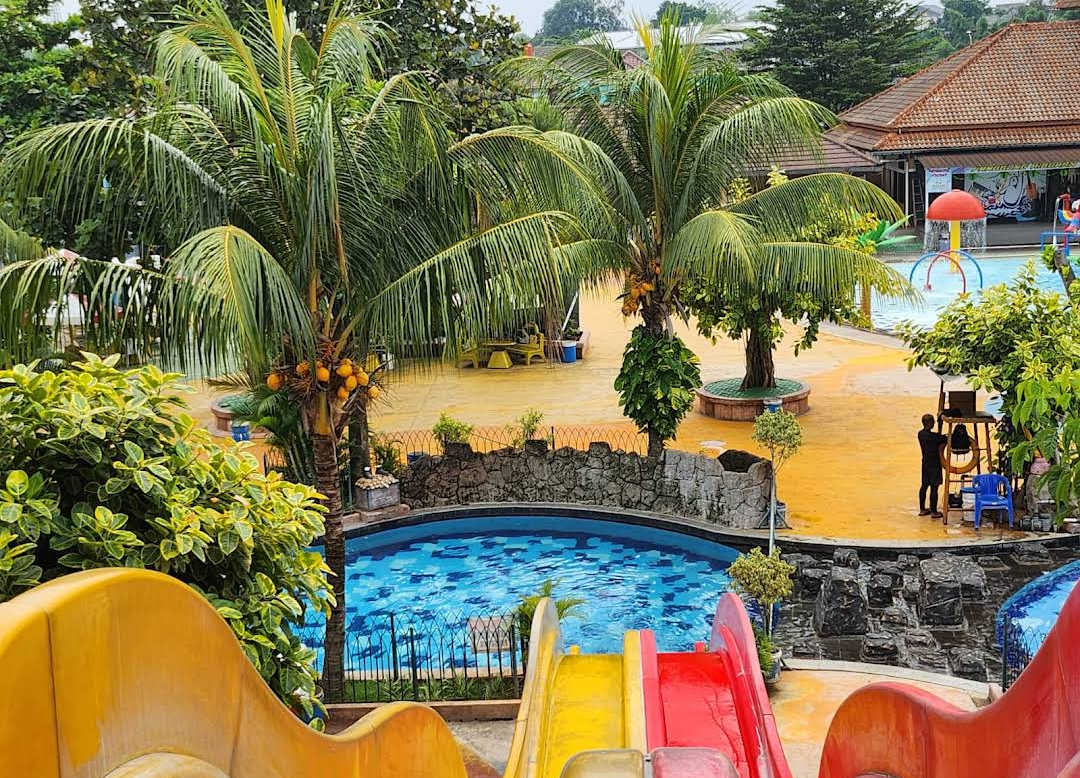 Renang Sambil Piknik, 5 Spot Berenang di Bekasi ini Harus Banget Kamu Kunjungin Bareng keluarga! 