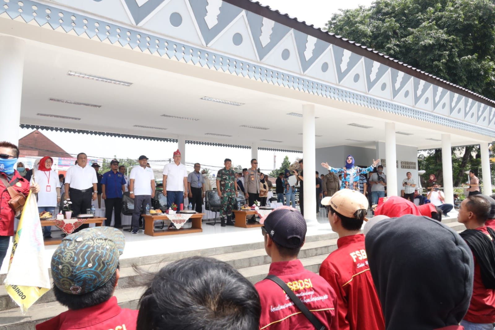 Peringatan Puncak Hari Buruh di Kota Bekasi Bertabur Doorprize