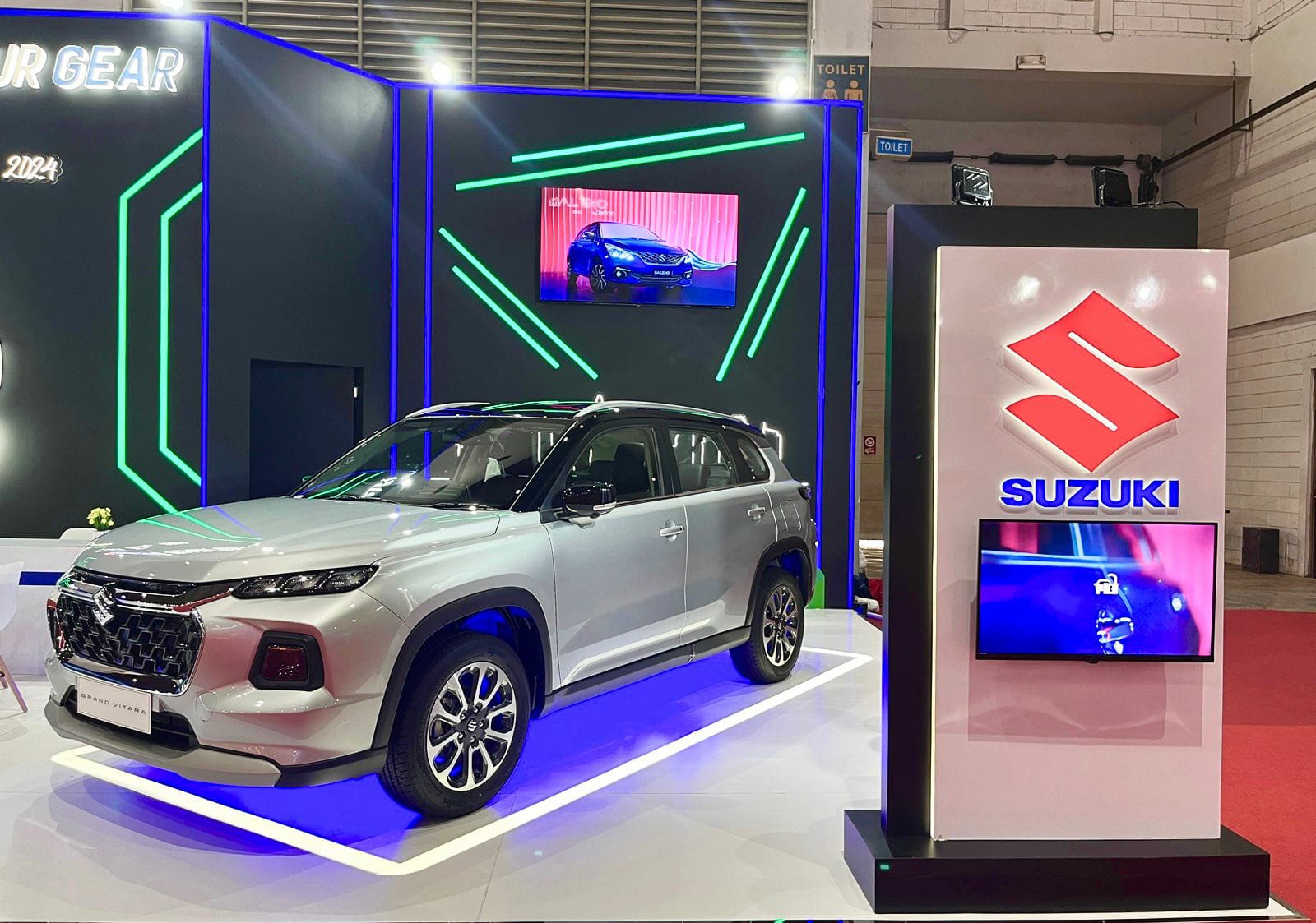 Suzuki Tampilkan Mobil Passenger Unggulannya di Jakarta Fair 2024