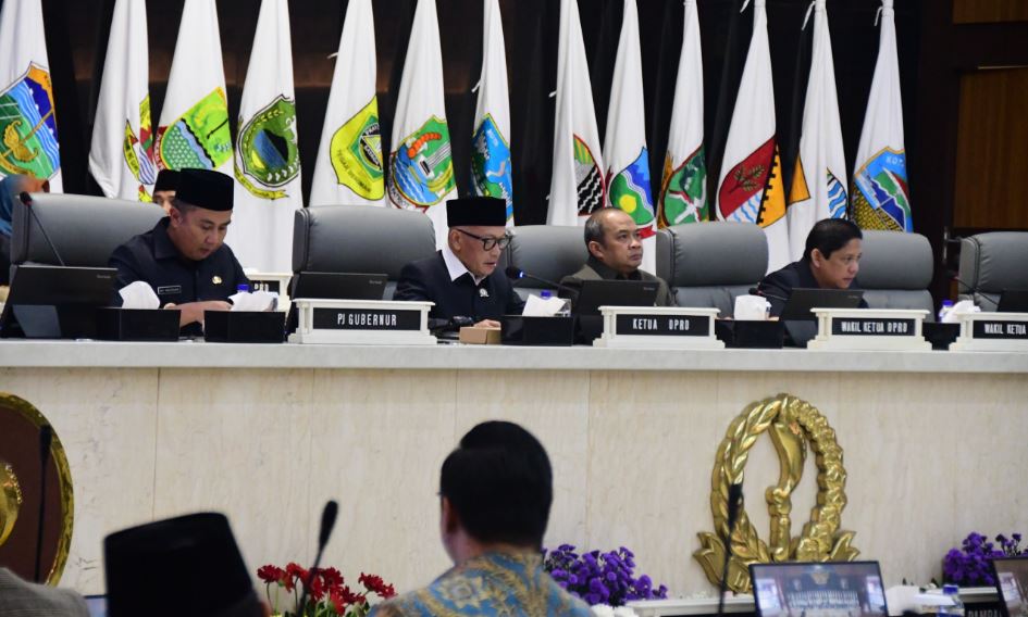 DPRD Jabar Sahkan Penetapan KPU tentang Paslon Gubernur dan Wagub Jawa Barat Terpilih 2024-2030