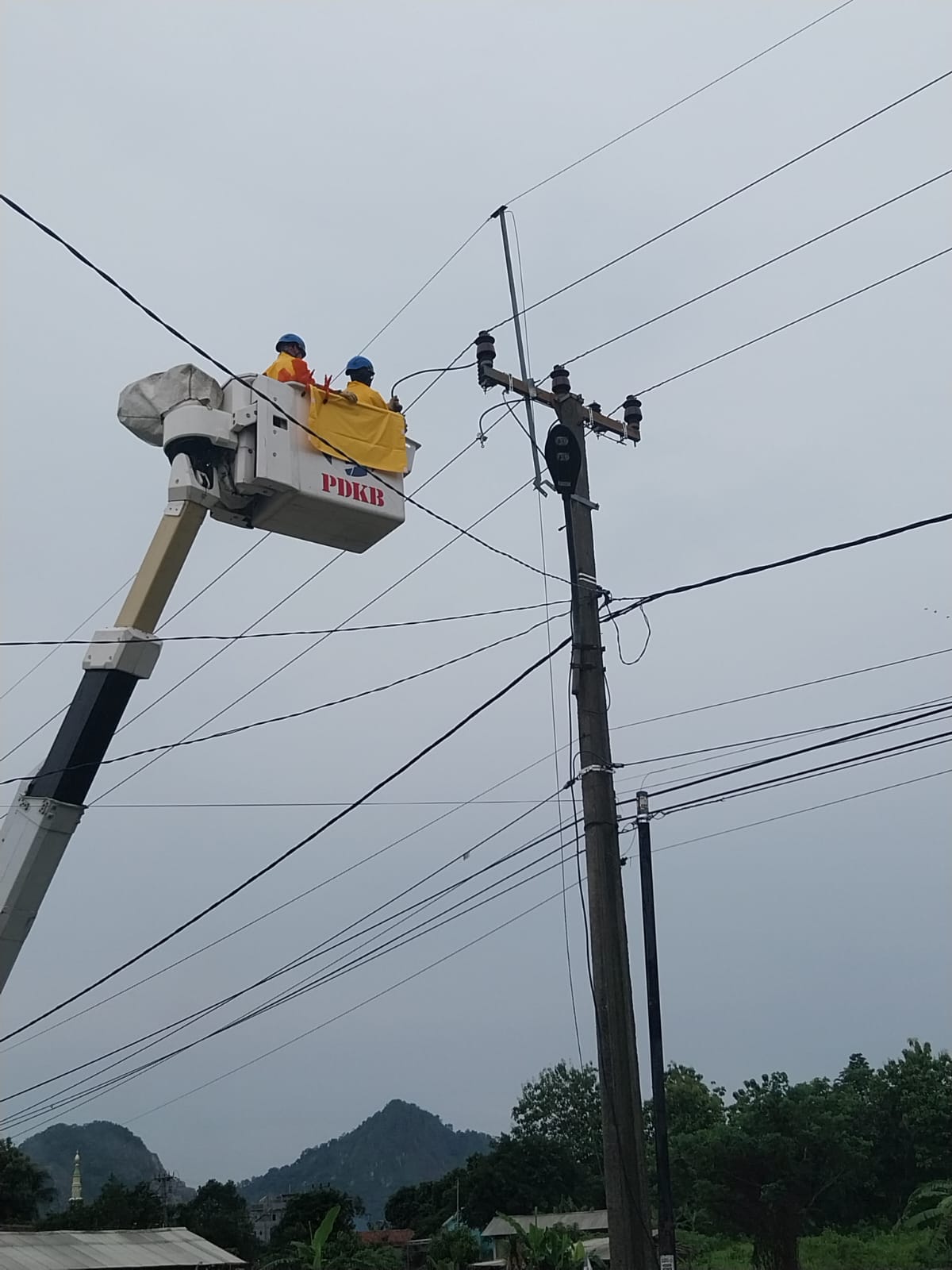 PLN UP3 Karawang Optimalkan Tim PDKB, Layani Masyarakat Tanpa Padam