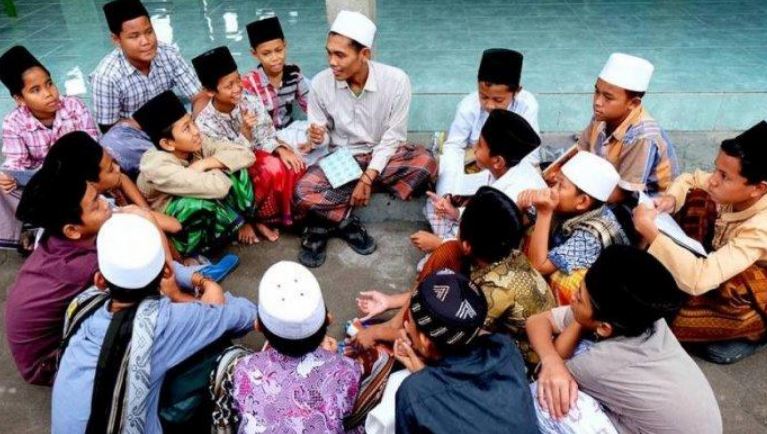 8 Hal Penting yang Disiapkan sebelum Masuk Pesantren, Calon Santri Baru Harus Tahu Nih!