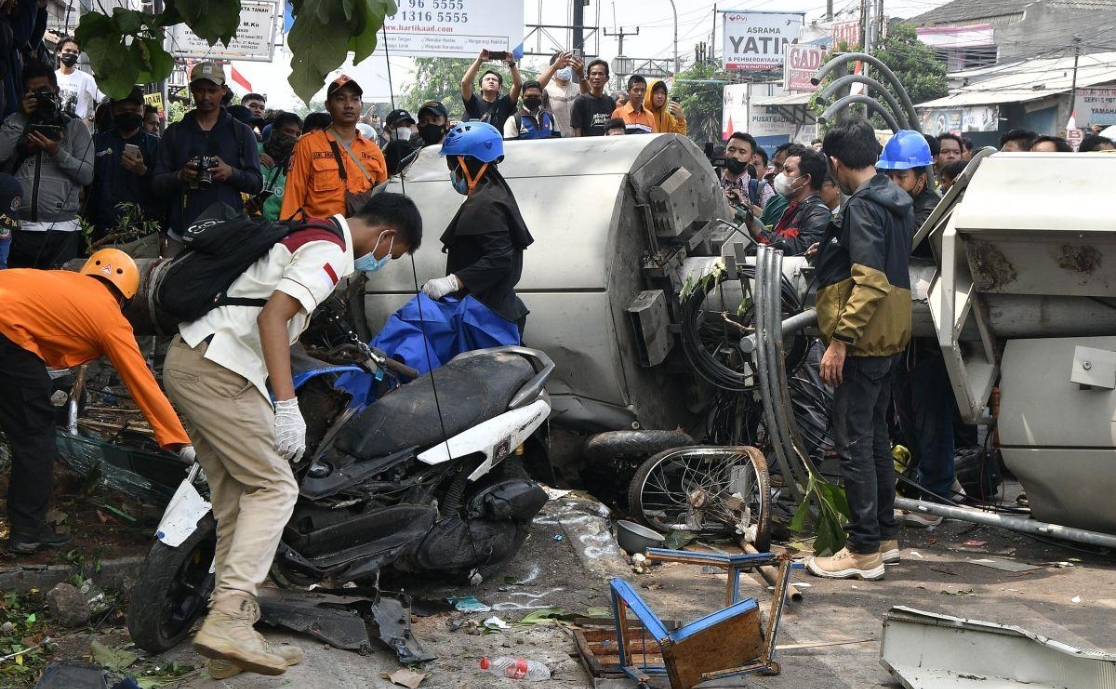 Kecelakaan Maut di Simpang Unisma Bekasi Timur, Satu Pengendara Tewas
