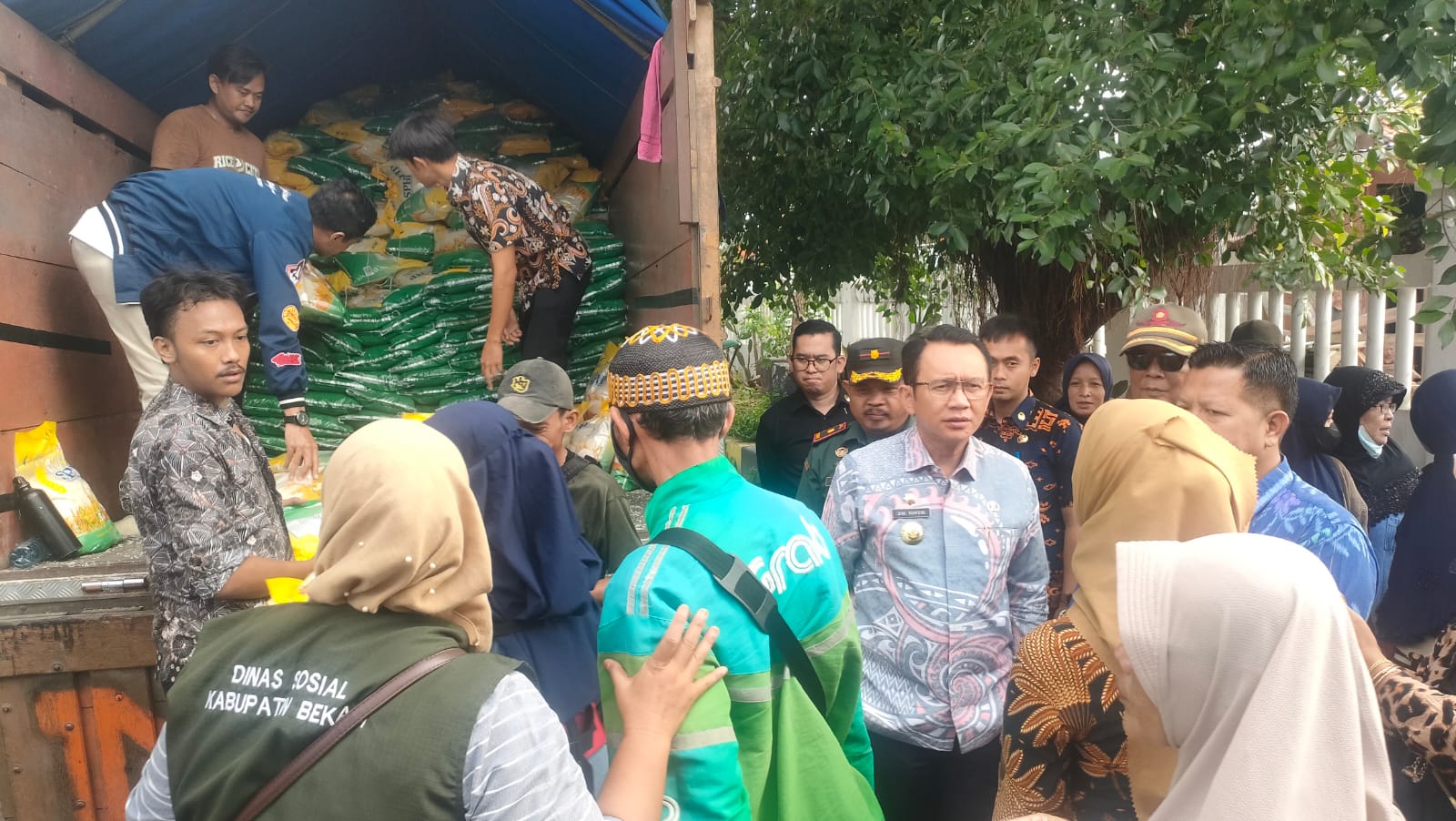 Harga Beras Melonjak Tinggi, Pemkab Bekasi Gandeng Perum Bulog Gelar Operasi Pasar