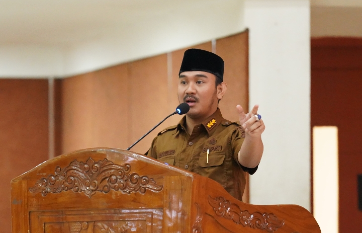 ''Tenang Boss, Sudah Ada Orangnya!'' - Bupati Bekasi Bocorkan Rencana Rotasi Pejabat!