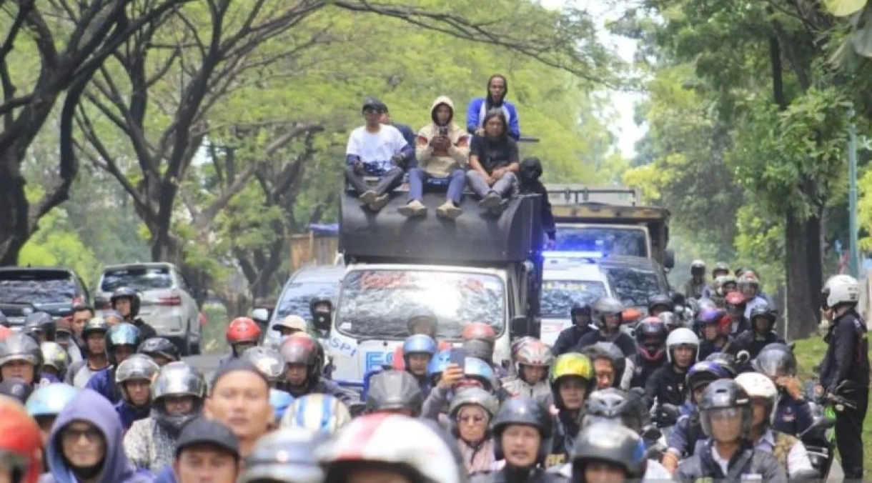 Buruh Geruduk Kantor DPRD dan Pemda Kabupaten Purwakarta, Ini Tuntutanya...