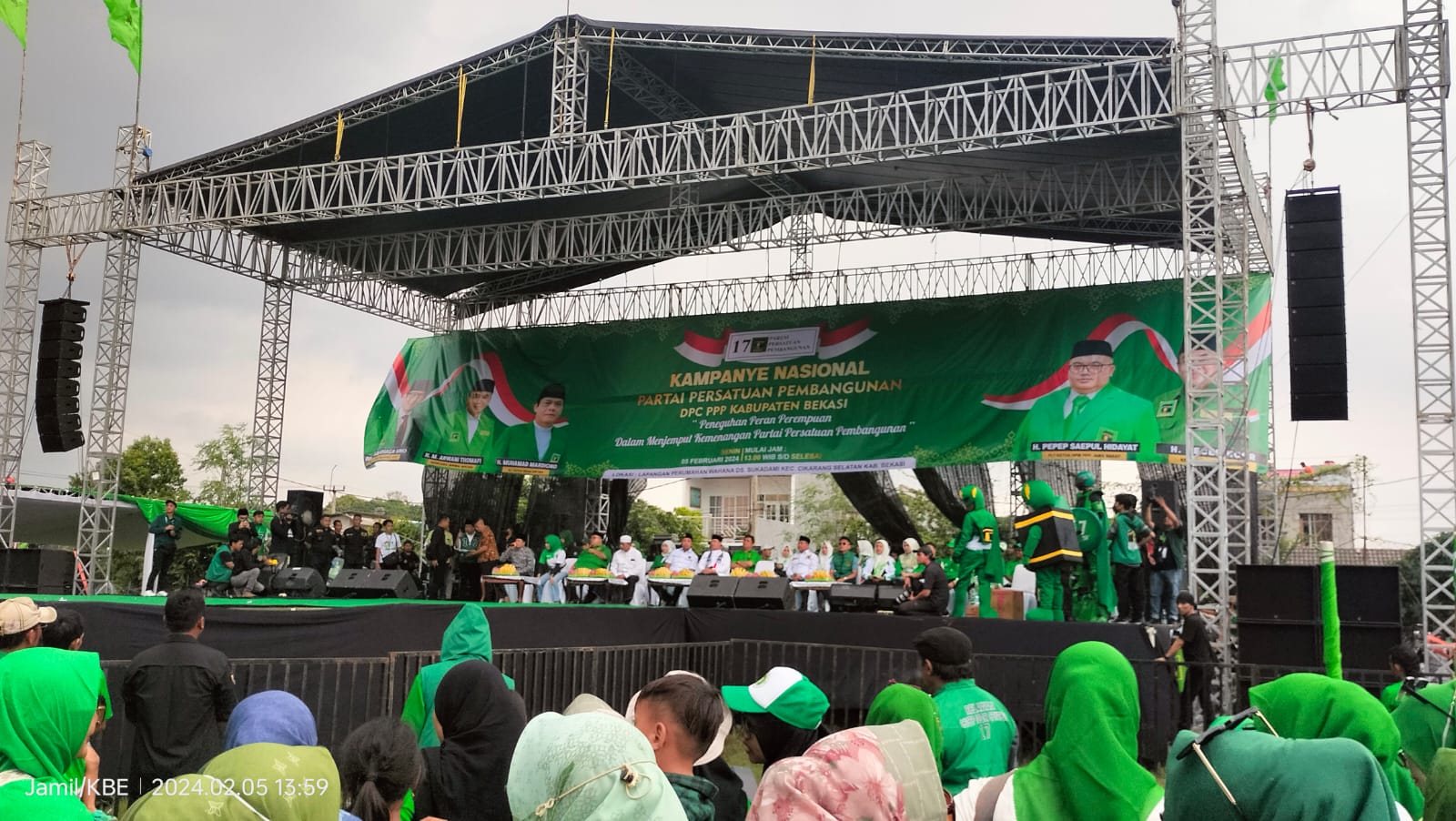 Meski Diguyur Hujan Deras, Kampanye Nasional PPP Tetap Berlanjut dan Ribuan Pendukung Tetap Semangat