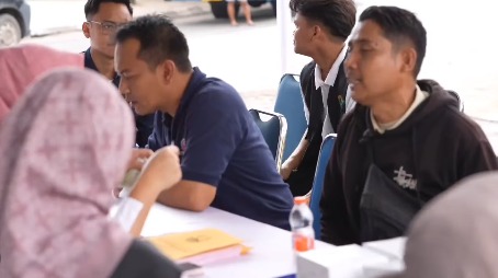 Bapenda Karawang Kolaborasi Optimalisasi Opsen PKB dan BBNKB di Bundaran Ramayana