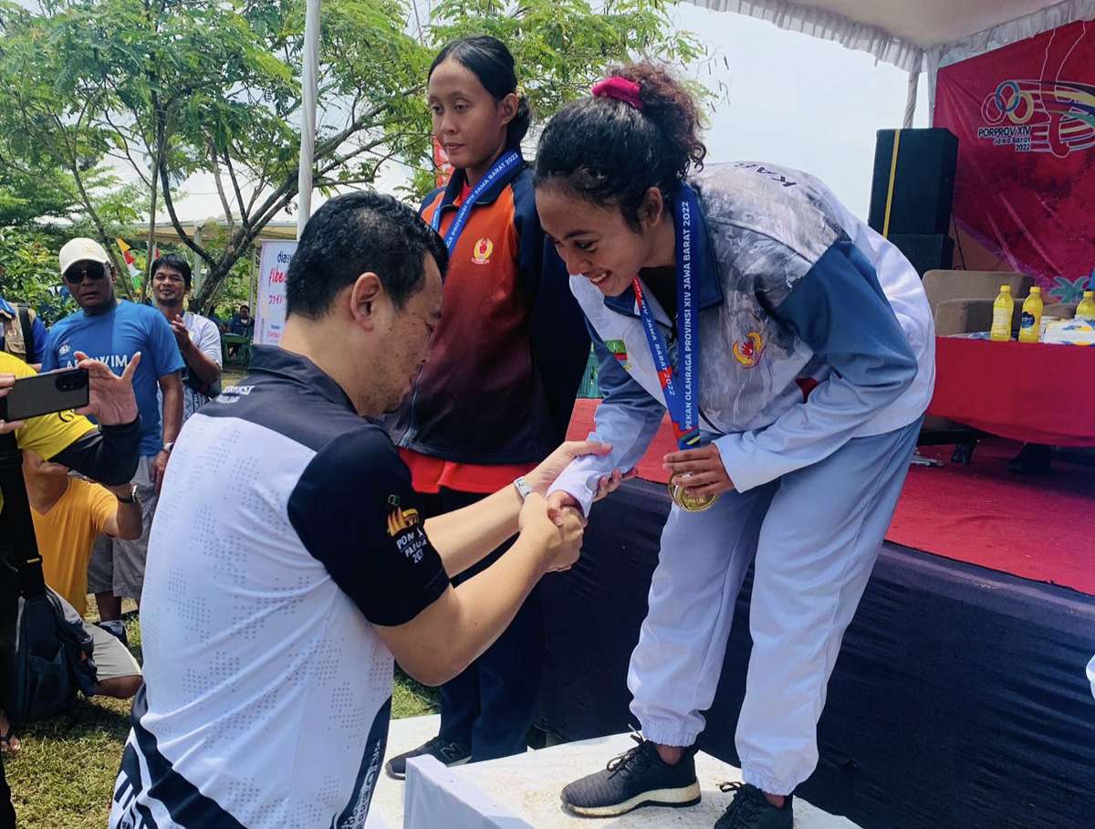 Kabupaten Bekasi Kawinkan 2 Medali Emas Cabor Renang di Nomor 4.000 Meter Perairan Terbuka