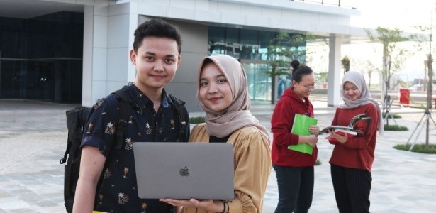 Program Kelas Karyawan Universitas Esa Unggul: Solusi Pendidikan Berkualitas yang Sibuk Bekerja