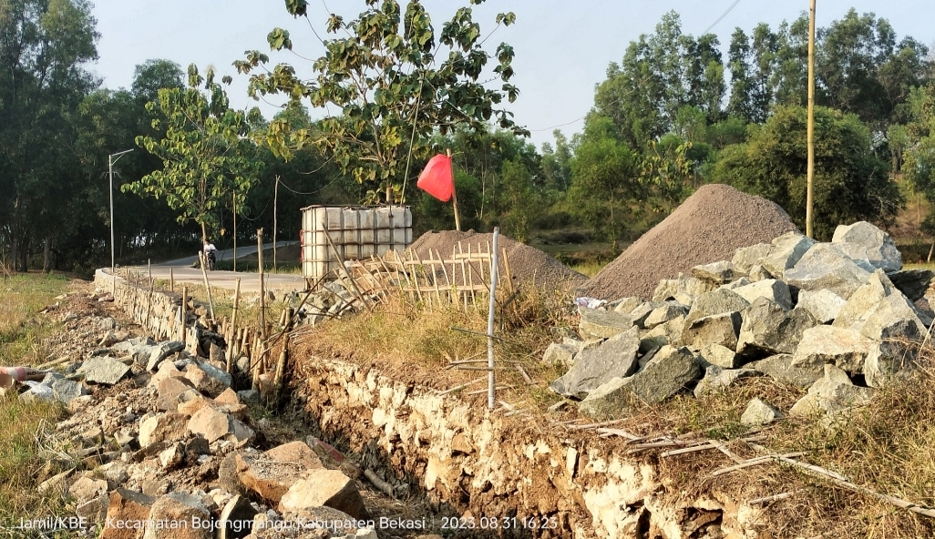 Pembangunan Turap di Desa Sukabungah Disinyalir Ada Dugaan Malapraktik Anggaran 