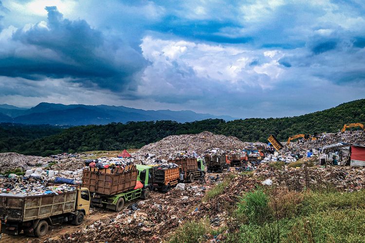 TPA Sarimukti Tak Muat Lagi Tampung Sampah