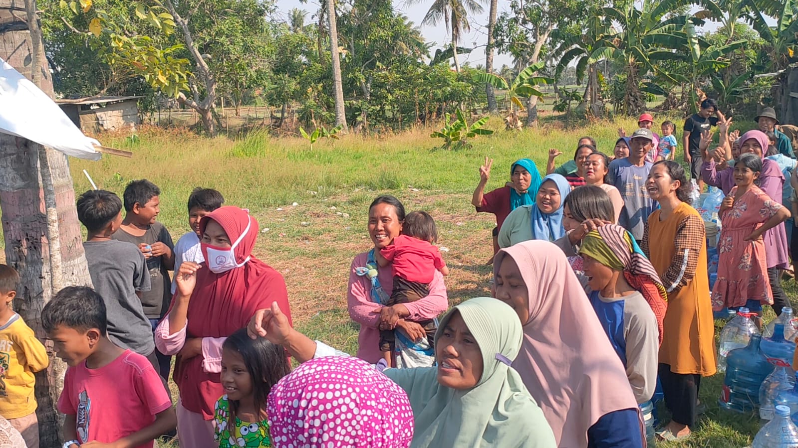 Paruh Baya Beli Air Bersih Rp 30 ribu Karena Belum Dapat Bantuan Air Gratis