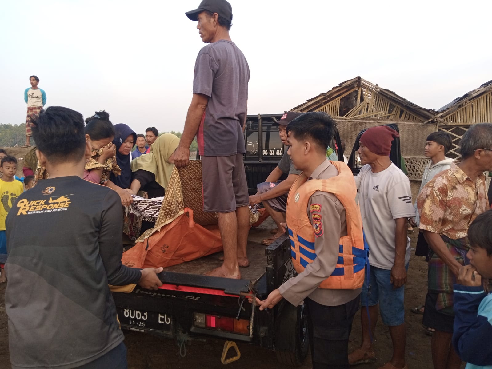 Inalillahi... Kok Bisa Sih Dua Bocah  Terseret Arus Deras Pantai di Tempuran, Orang Tuanya...