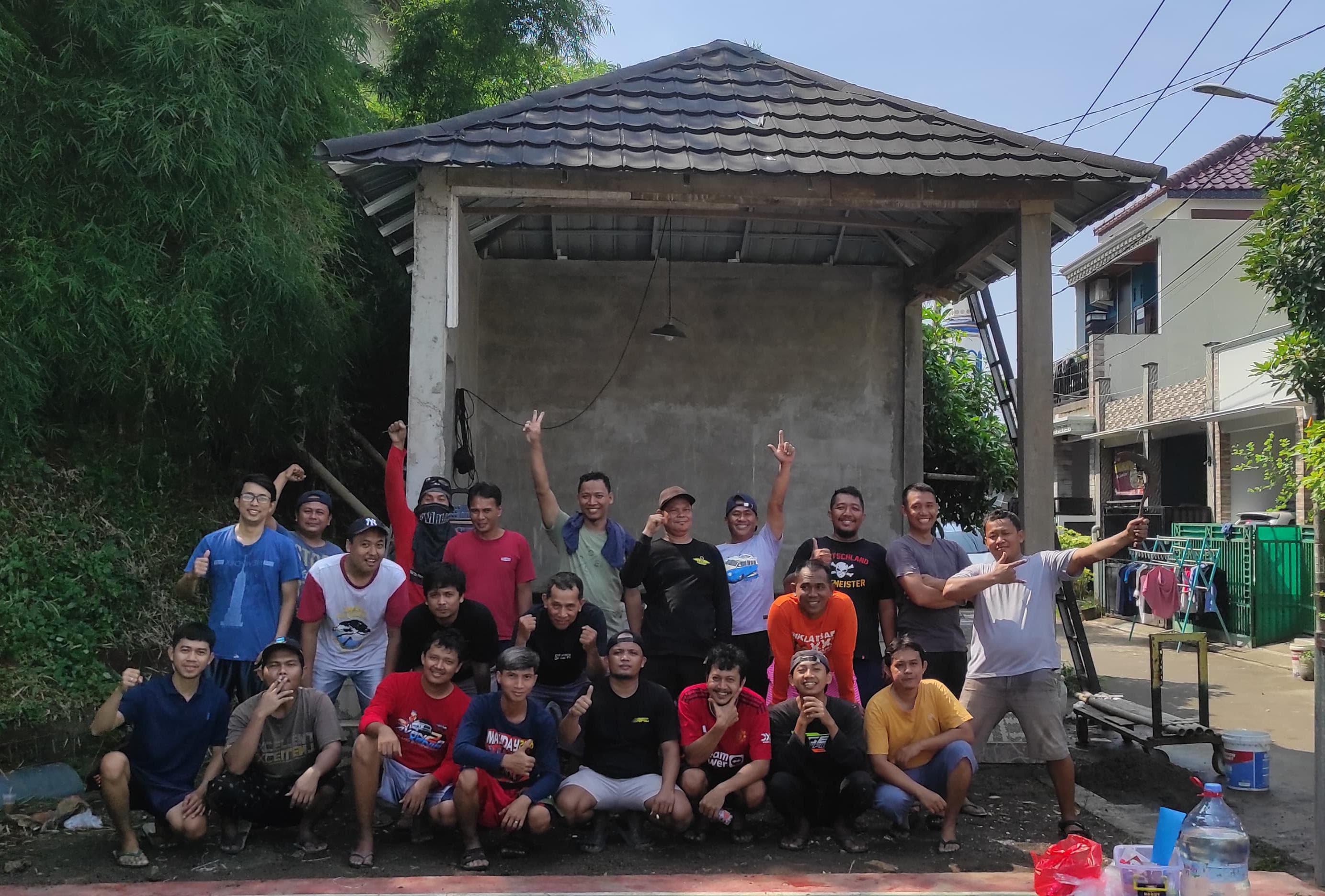Warga Imanan Residence Swadaya Bangun Pos Keamanan Lingkungan 
