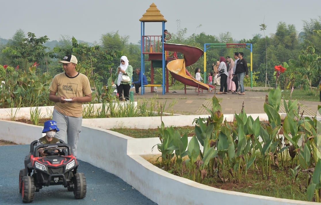 Revitalisasi Fasilitas Umum untuk Kenyamanan Warga