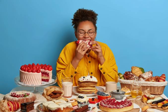 Sering Makan-makanan Manis dapat Membuat Kulit Wajah Jadi Sensitif Lho