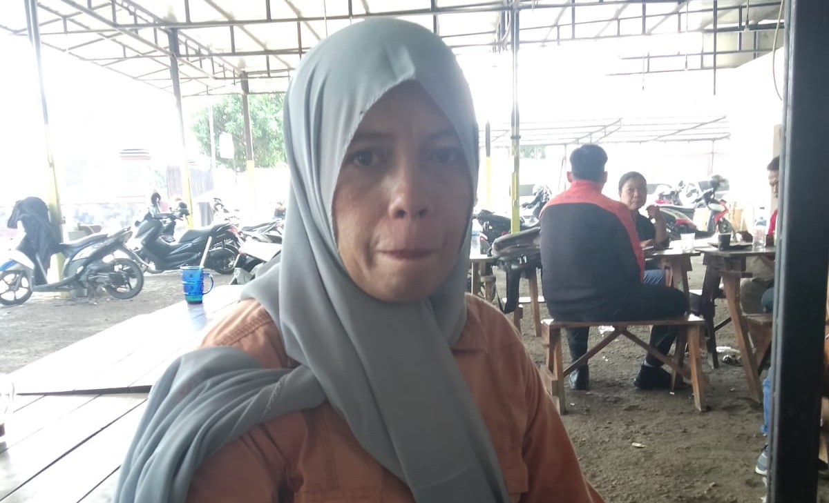 Minta Pelaku Dihukum Berat, Keluarga Pedagang Jamu yang Tewas Ditusuk Datangi Polres Karawang 