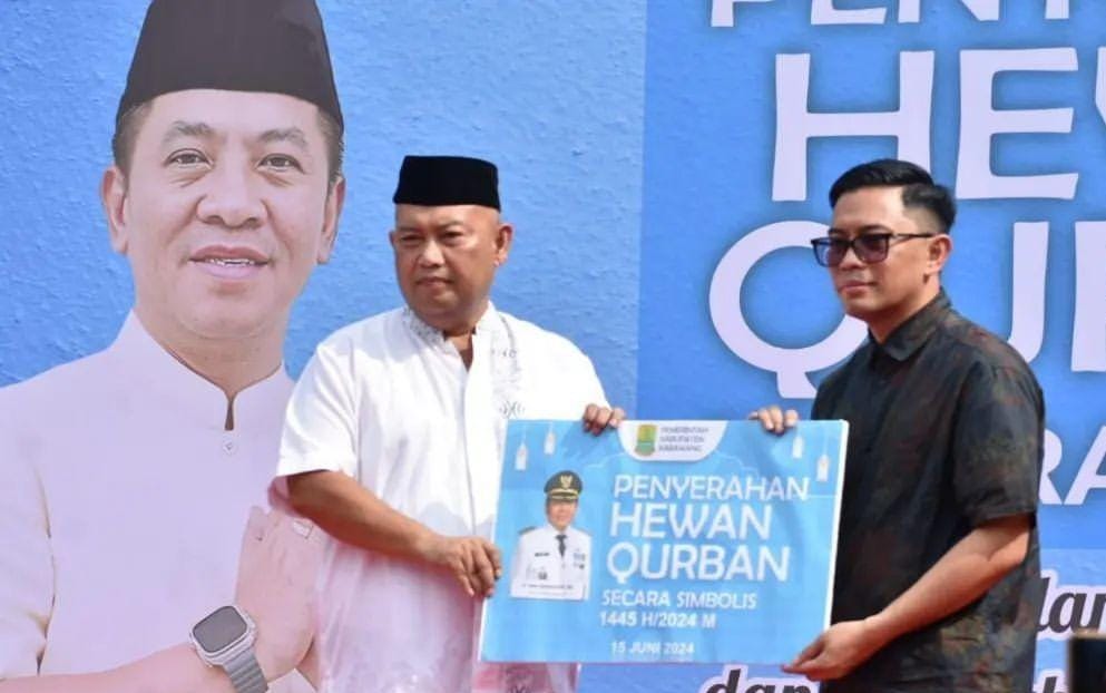 Pemkab Karawang Salurkan Hewan Kurban untuk Ponpes NU 