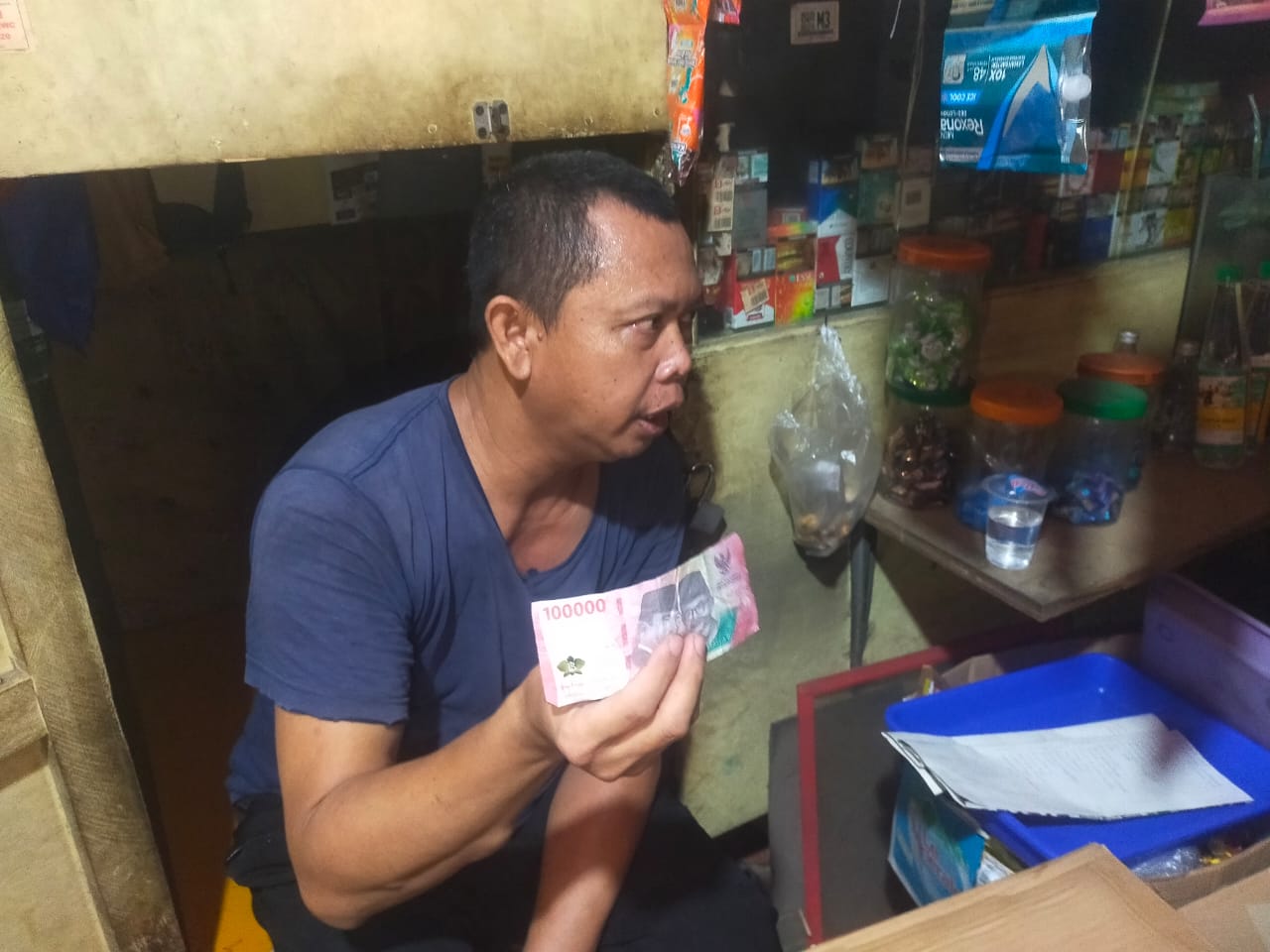 Pedagang Kopi Ditipu Pembeli Pakai Uang Palsu Pecahan Rp 100 Ribu