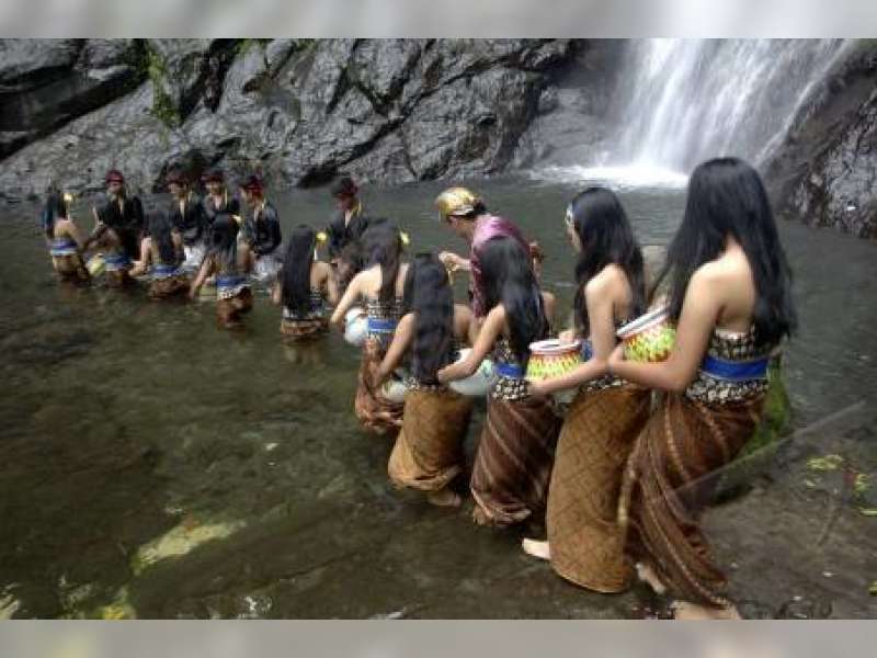 Misteri Malam Satu Suro, Datangnya Ajisaka yang Membebaskan Rakyat dari Belenggu Makhluk Gaib 