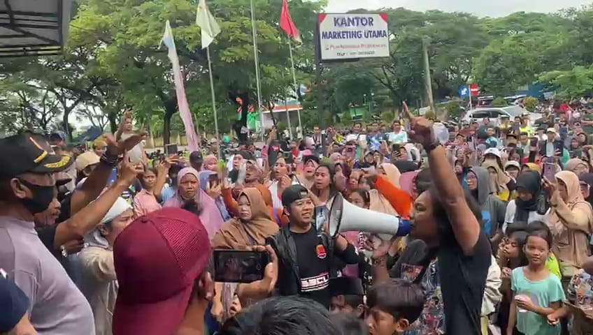 Banjir Dua Pekan, Warga Puri Nirwana Residences Kepung Pengembang