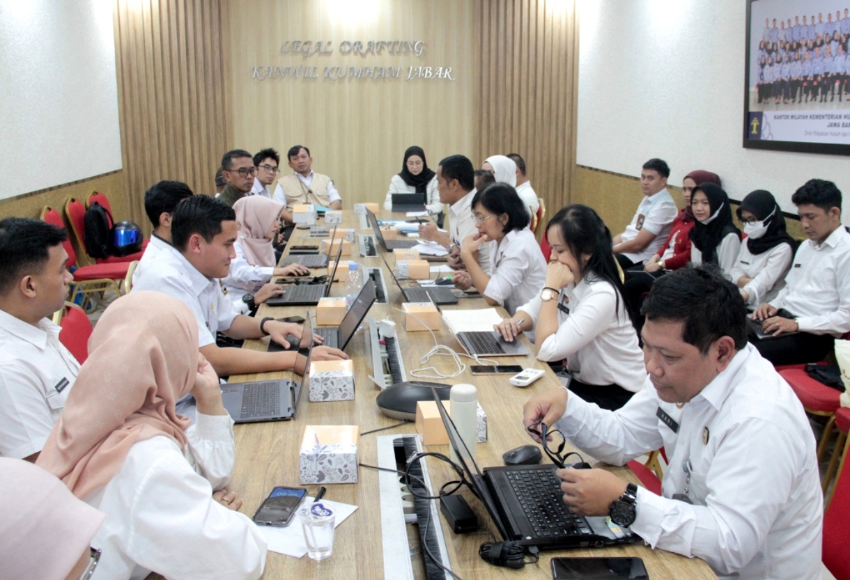 Harmonisasi Raperda Administrasi Kependudukan Digelar di Bandung