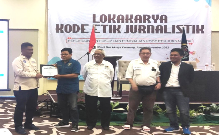 Cegah Kekerasan Terhadap Jurnalis, 50 Wartawan di Karawang Ikuti Lokakarya KEJ