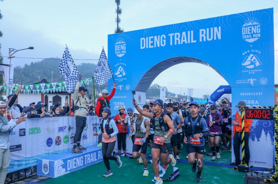 Ribuan Peserta dari 22 Negara Ramaikan Dieng Trail Run 2025, Dongkrak Pariwisata Jateng