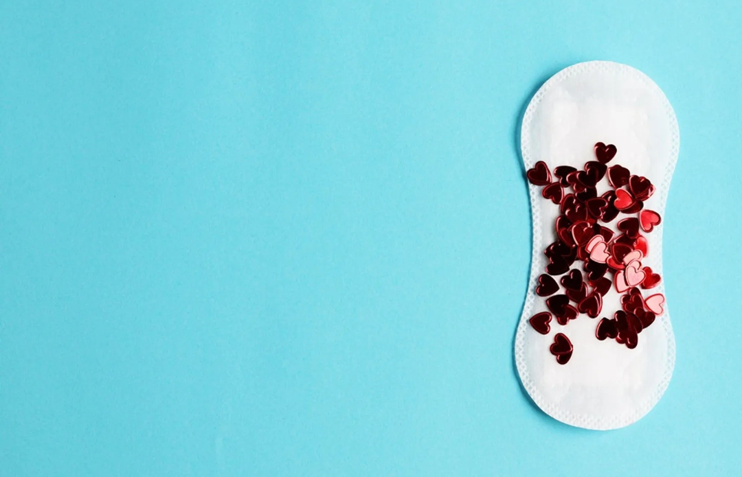 5 Alasan Darah Menstruasi Berwarna Hitam, Apakakah hal yang Normal?